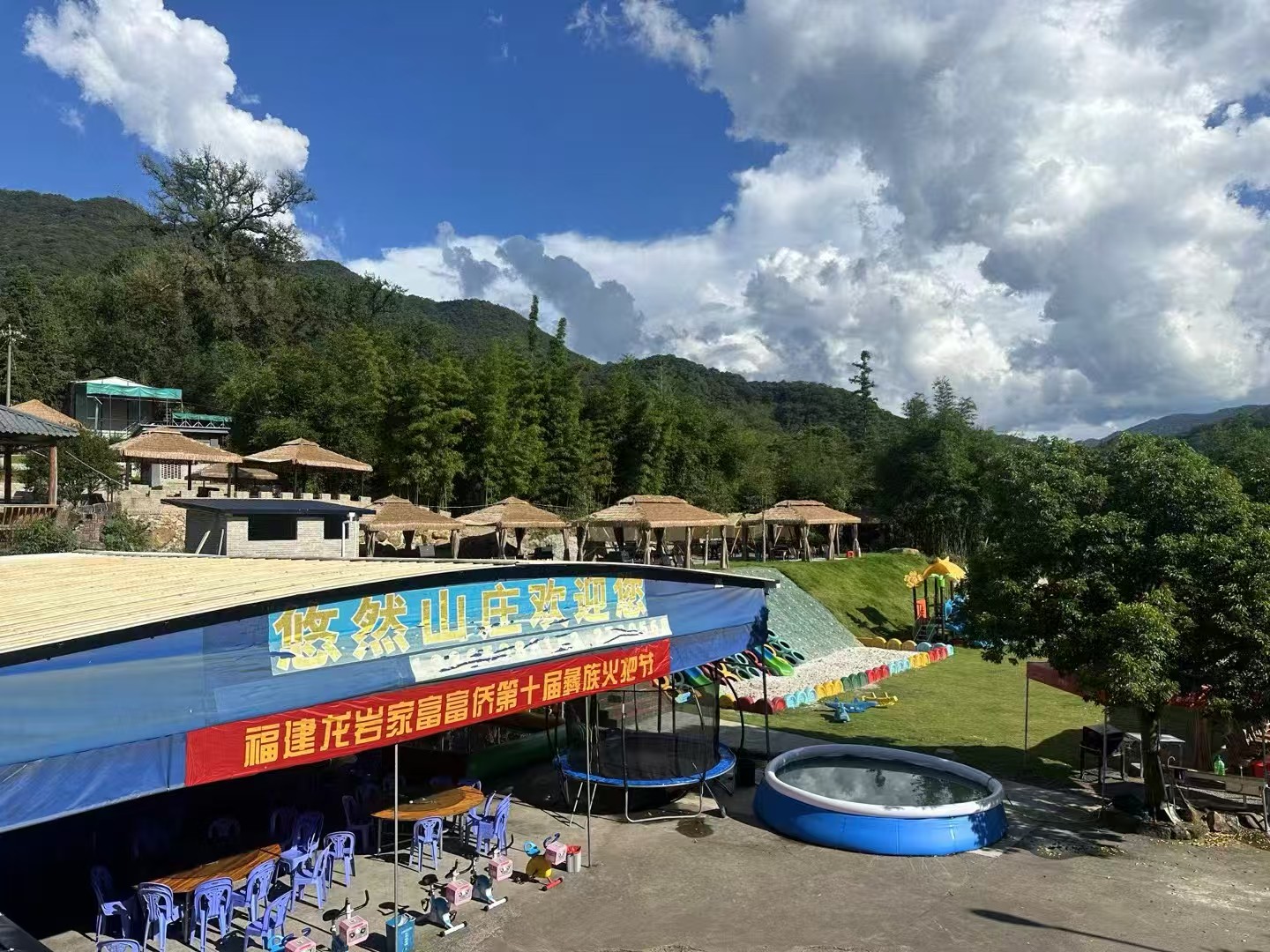 2026龙岩周边团建怎么选？20亩山庄承包百人千人聚会不踩坑